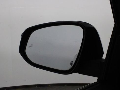 Used 2018 Toyota RAV4 XLE image 37