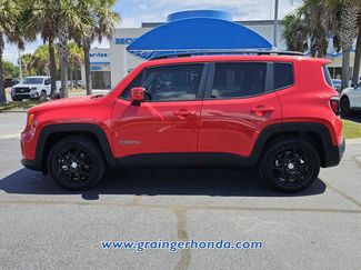Used 2021 Jeep Renegade Latitude FWD video 2
