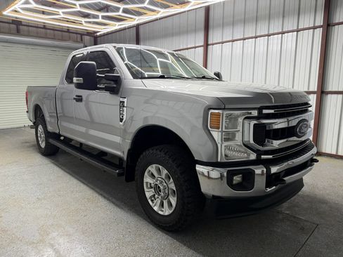 Used 2020 Ford F250 XLT w/ XLT Value Package AWD/4WD image 1