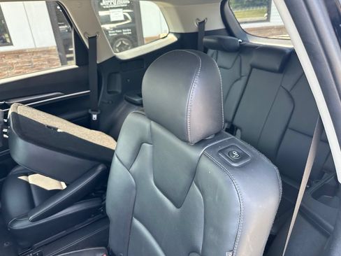 Used 2024 Kia Telluride S w/ S Sunroof Package FWD image 5