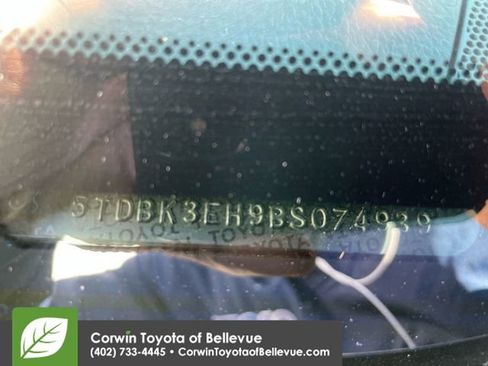 Used 2011 Toyota Highlander 4WD image 27