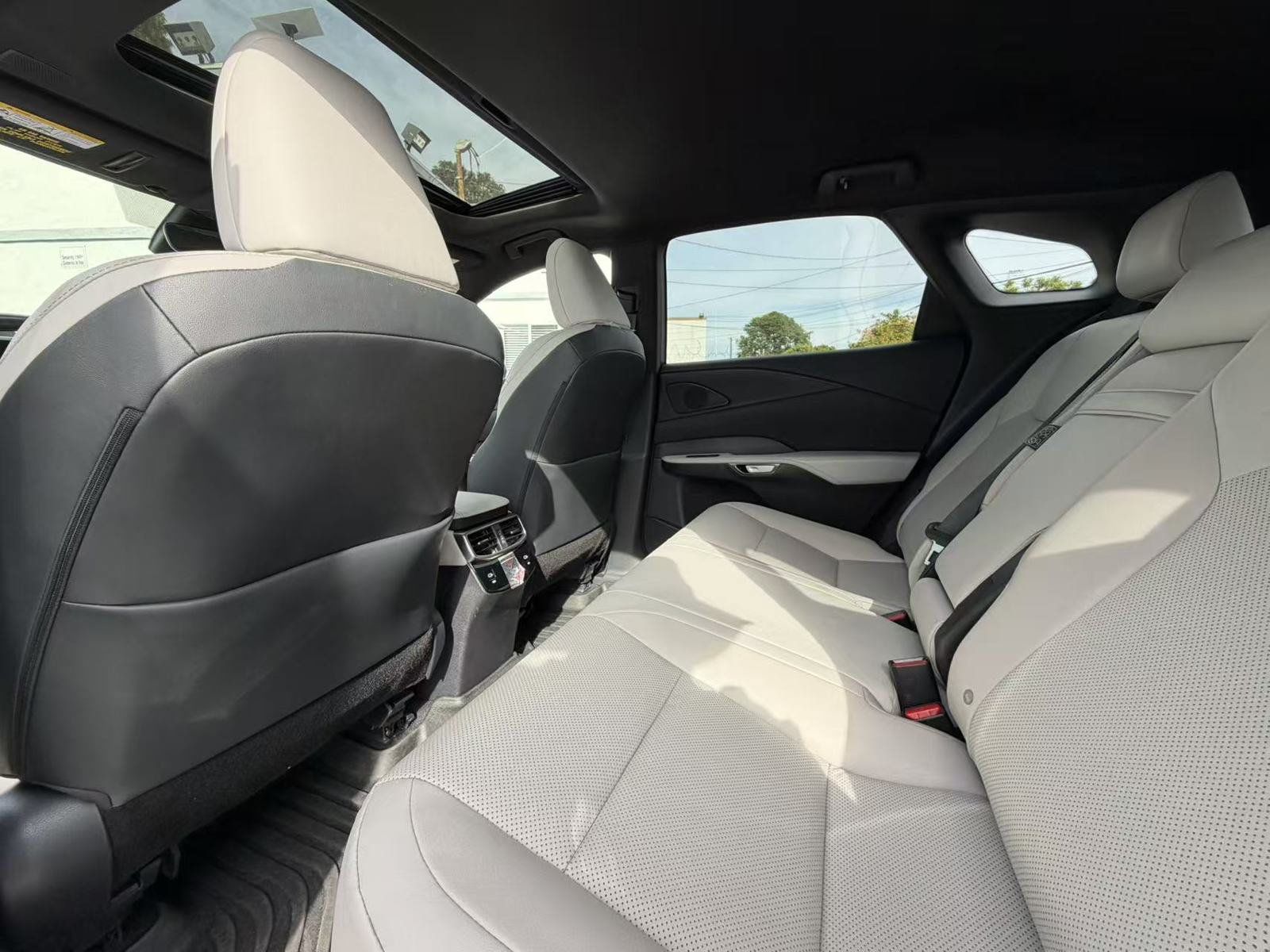 Used 2025 Lexus RX 350h w/ Convenience Package AWD/4WD image 8