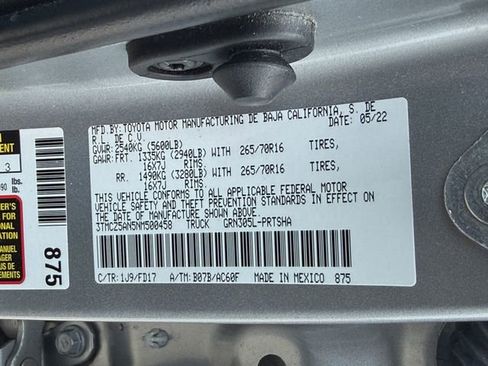 Used 2022 Toyota Tacoma TRD Off-Road AWD/4WD image 34