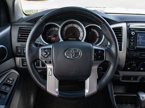 Used 2015 Toyota Tacoma PreRunner w/ TRD Off-Road Package RWD image 17