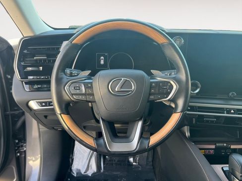 Used 2024 Lexus RX 350 Premium image 17