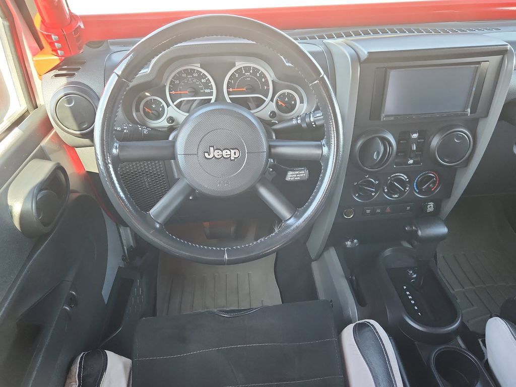 Used 2007 Jeep Wrangler Unlimited Rubicon w/ PWR Convenience Group AWD/4WD image 10