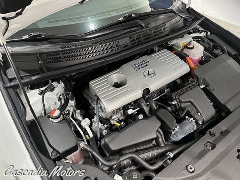 Used 2015 Lexus CT 200h w/ Seat Comfort Package FWD image 34