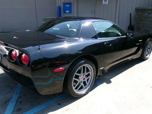 Used 2001 Chevrolet Corvette Z06 RWD image 5