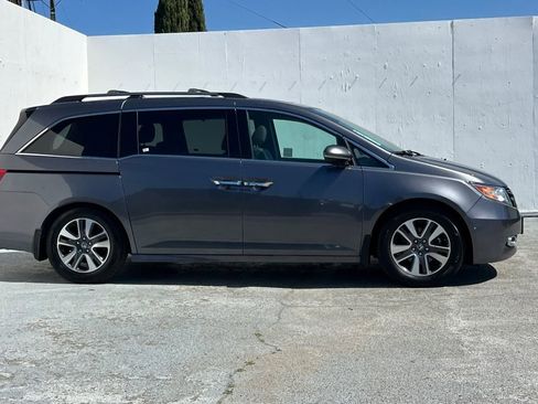 Used 2014 Honda Odyssey Touring Elite image 2