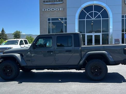Used 2021 Jeep Gladiator Sport AWD/4WD image 8