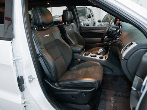 Used 2019 Jeep Grand Cherokee SRT AWD/4WD image 32