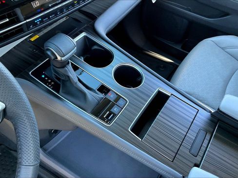 Certified 2024 Toyota Sienna Limited image 14