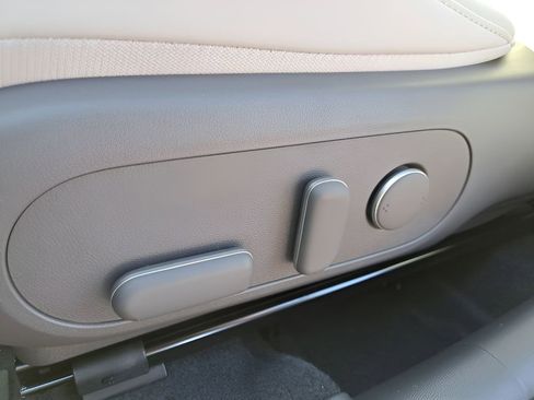New 2026 Hyundai Kona SEL Premium AWD/4WD image 15