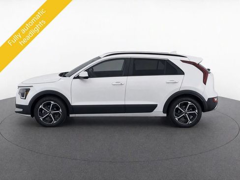 Certified 2025 Kia Niro LX FWD image 8