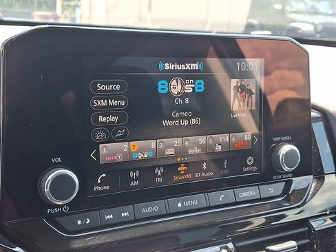 Used 2025 Nissan Pathfinder SV AWD/4WD image 18