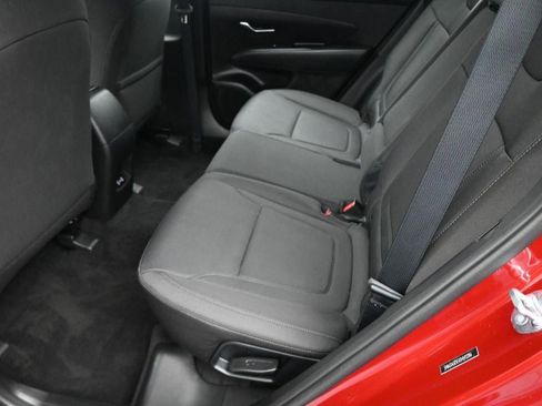 New 2025 Hyundai Tucson SE image 32