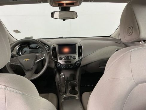 Used 2018 Chevrolet Cruze LT w/ Sun And Sound Package image 22