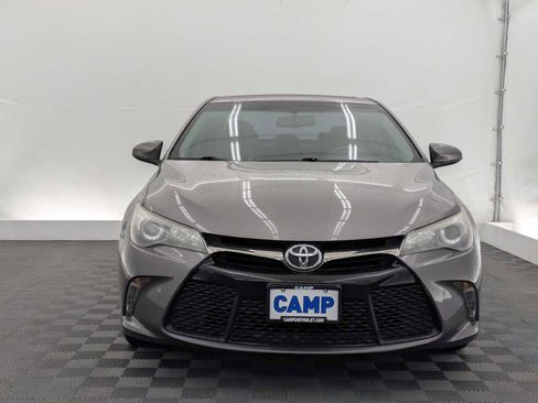 Used 2017 Toyota Camry XSE w/ Moonroof Package image 9