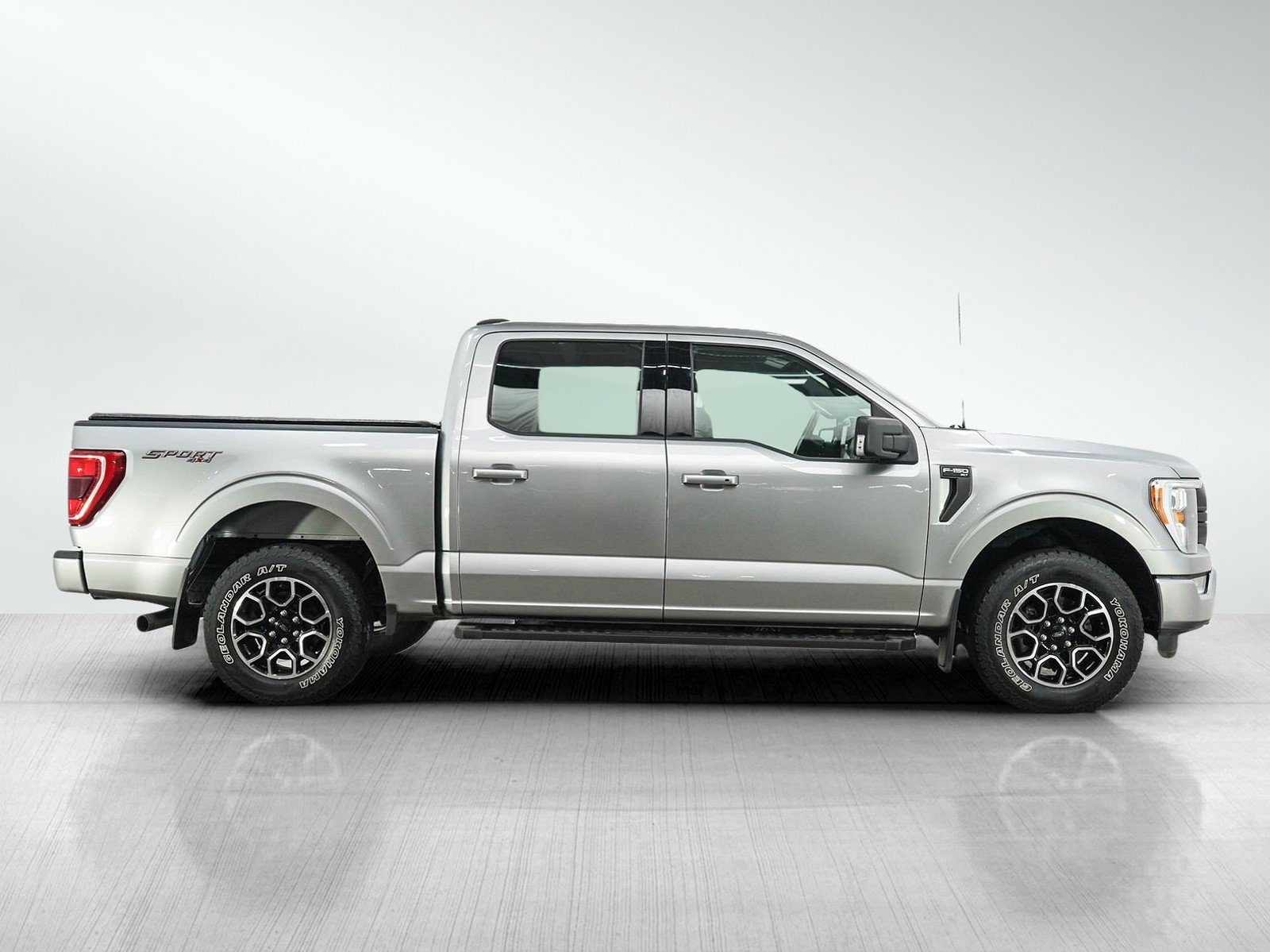Used 2022 Ford F150 XLT w/ Equipment Group 302A High AWD/4WD image 6