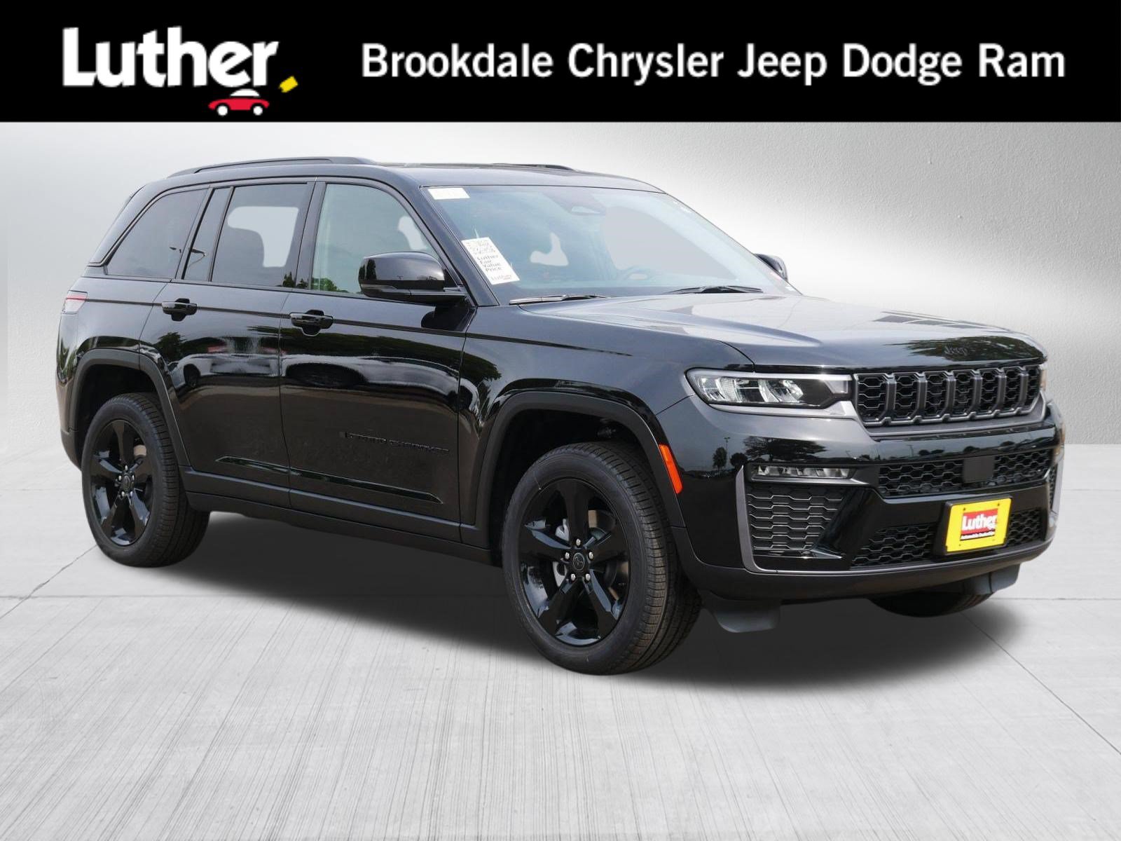 New 2027 Jeep Grand Cherokee Limited w/ Limited Altitude Package AWD/4WD image 1