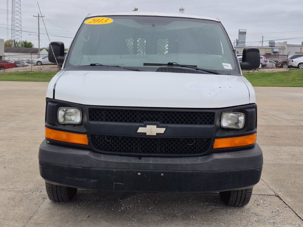 Used 2013 Chevrolet Express 2500 RWD image 2