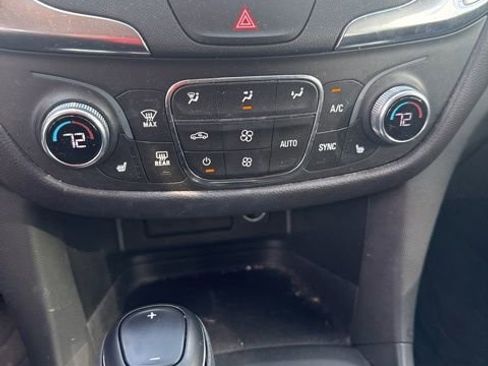 Certified 2021 Chevrolet Equinox LT FWD image 14