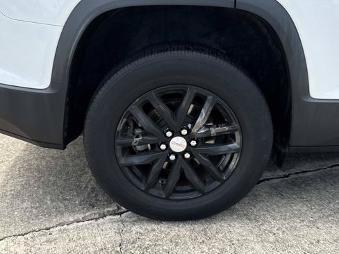 Used 2019 GMC Acadia SLT FWD image 4