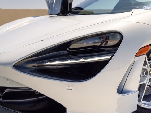 Used 2020 McLaren 720S Performance RWD image 15