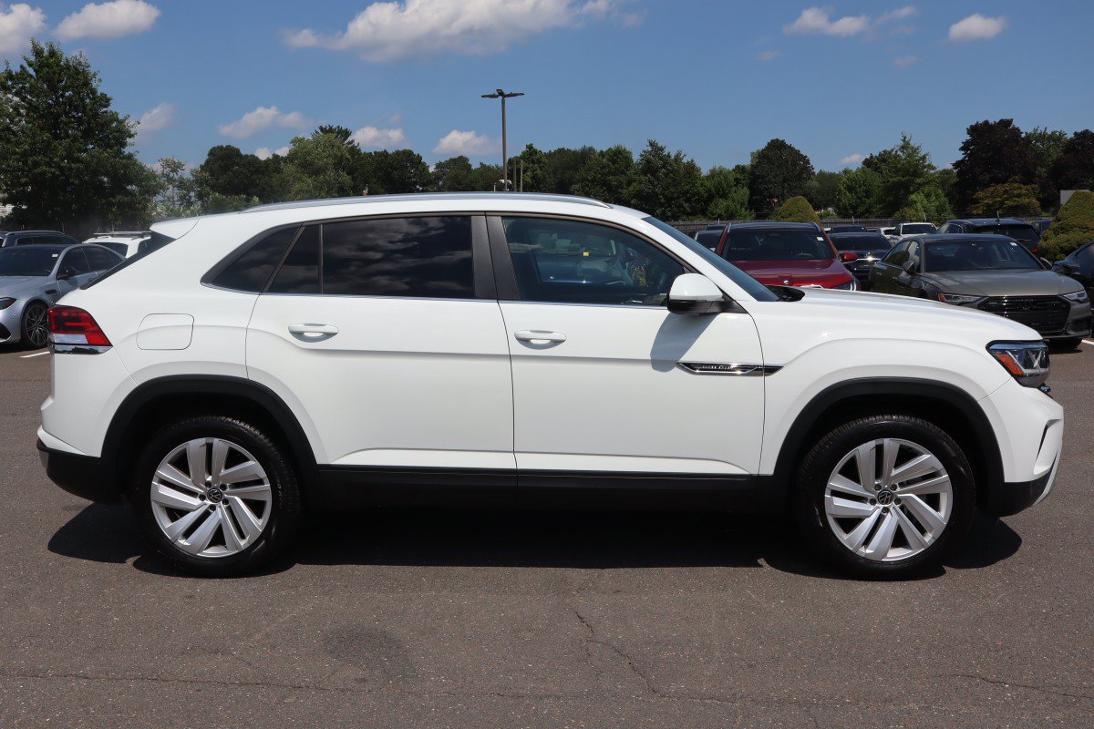 Used 2023 Volkswagen Atlas Cross Sport SE AWD/4WD image 4