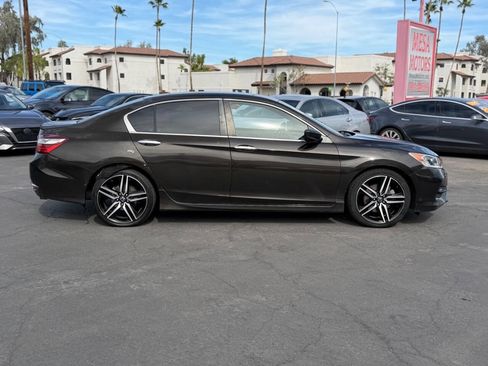 Used 2017 Honda Accord Sport image 3
