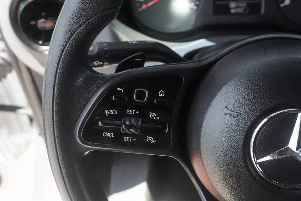 Used 2020 Mercedes-Benz Sprinter 2500 image 27