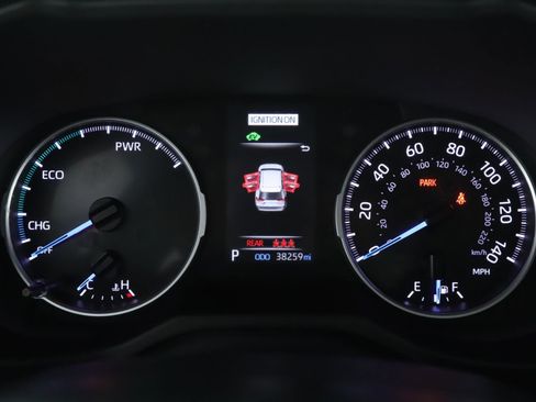 Used 2020 Toyota RAV4 XLE w/ XLE Grade Weather Package AWD/4WD image 10