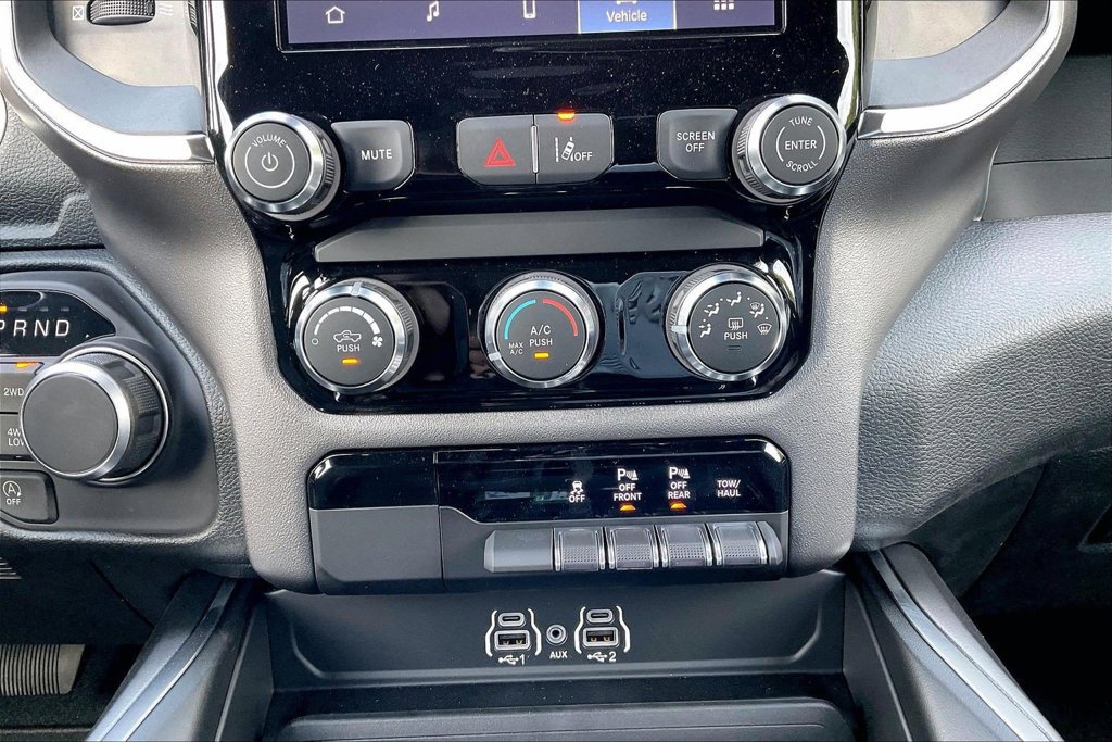 New 2026 RAM 1500 Express AWD/4WD image 15