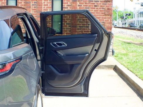 Used 2019 Land Rover Range Rover Velar S image 52