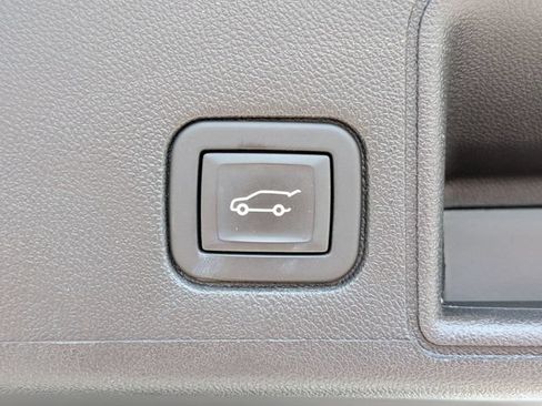 Used 2023 GMC Terrain SLT w/ Infotainment Package II AWD/4WD image 20
