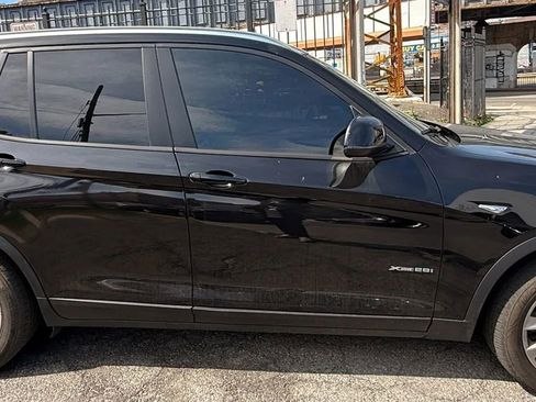 Used 2017 BMW X3 xDrive28i w/ Premium Package image 4