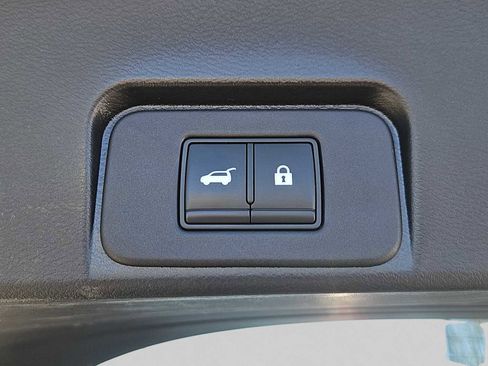 Used 2022 Nissan Rogue SL AWD/4WD image 21
