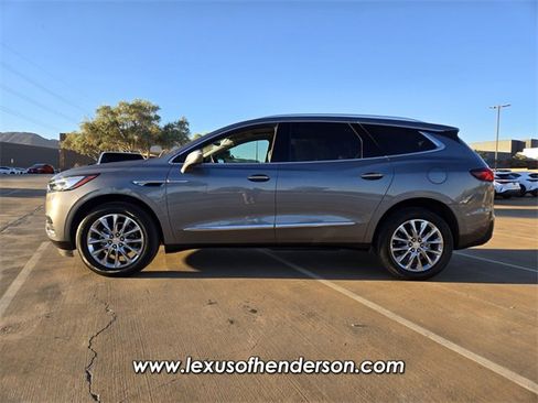 Used 2020 Buick Enclave Premium w/ Sun and Sites Package image 3