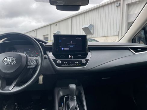 Used 2025 Toyota Corolla LE image 18