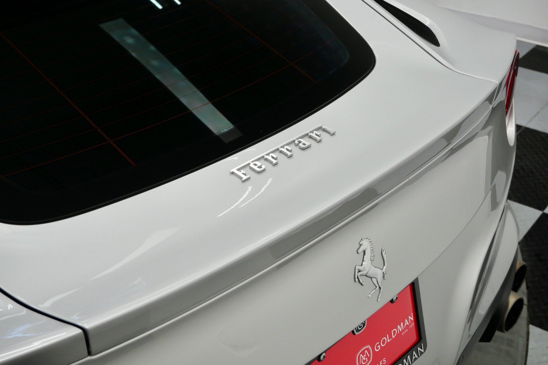 Used 2015 Ferrari F12 Berlinetta RWD image 47