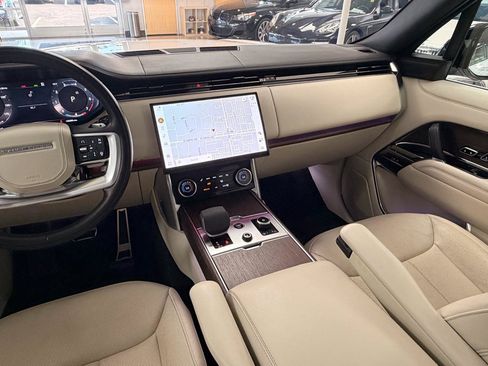 Used 2023 Land Rover Range Rover Long Wheelbase SE AWD/4WD image 17