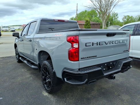 Used 2025 Chevrolet Silverado 1500 Custom Trail Boss AWD/4WD image 9
