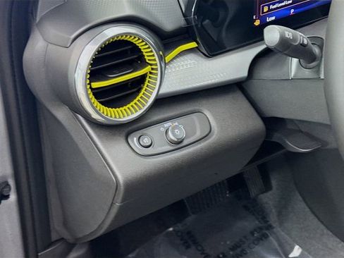 New 2026 Chevrolet Trax LT w/ Sunroof Package image 11