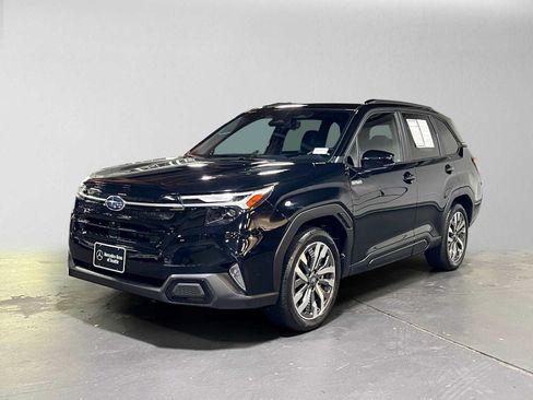 Used 2025 Subaru Forester Touring AWD/4WD image 7
