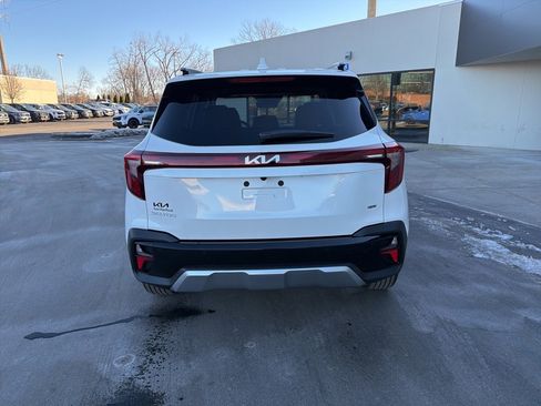 New 2026 Kia Seltos EX image 7