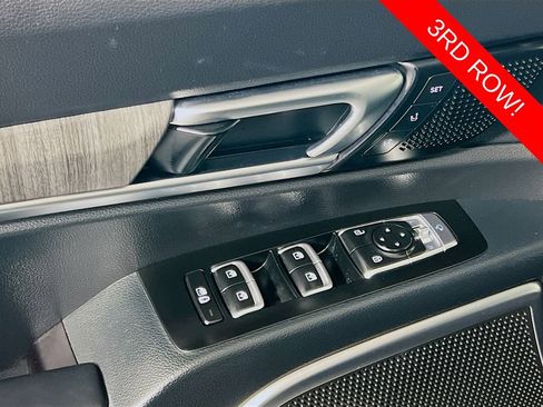 Certified 2024 Kia Telluride SX w/ Towing Package AWD/4WD image 19