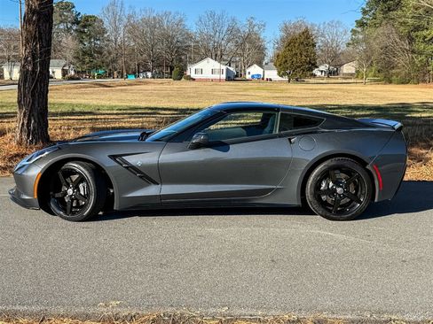 Used 2014 Chevrolet Corvette Stingray Coupe image 4