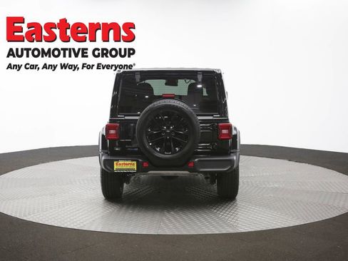 Used 2025 Jeep Wrangler Unlimited Sahara image 36