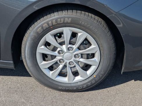 Used 2024 Kia Forte LX FWD image 10