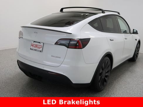 Used 2021 Tesla Model Y Performance image 7